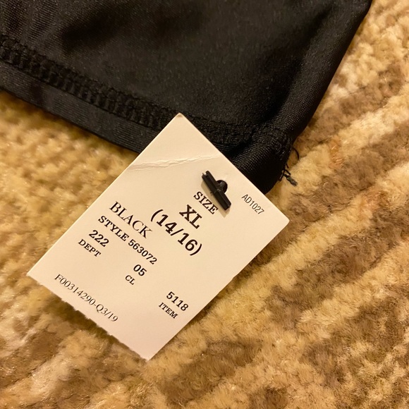 🎁NWT Girls Rashguard 14-16 - Picture 3 of 5